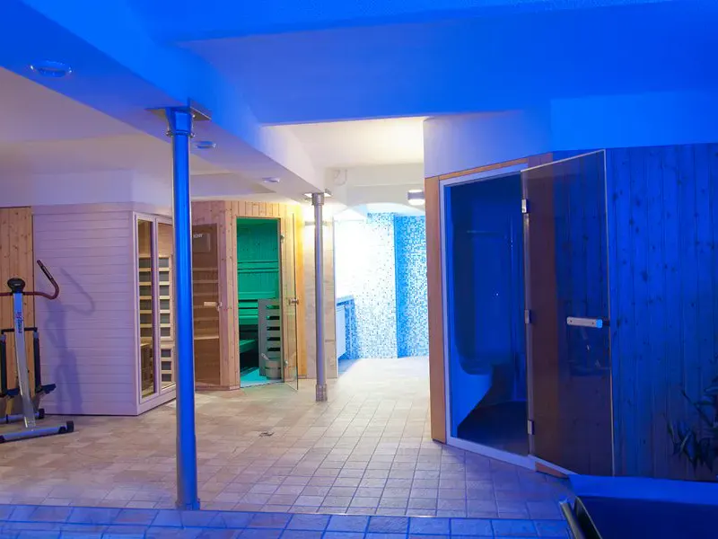 Hotel Subterra