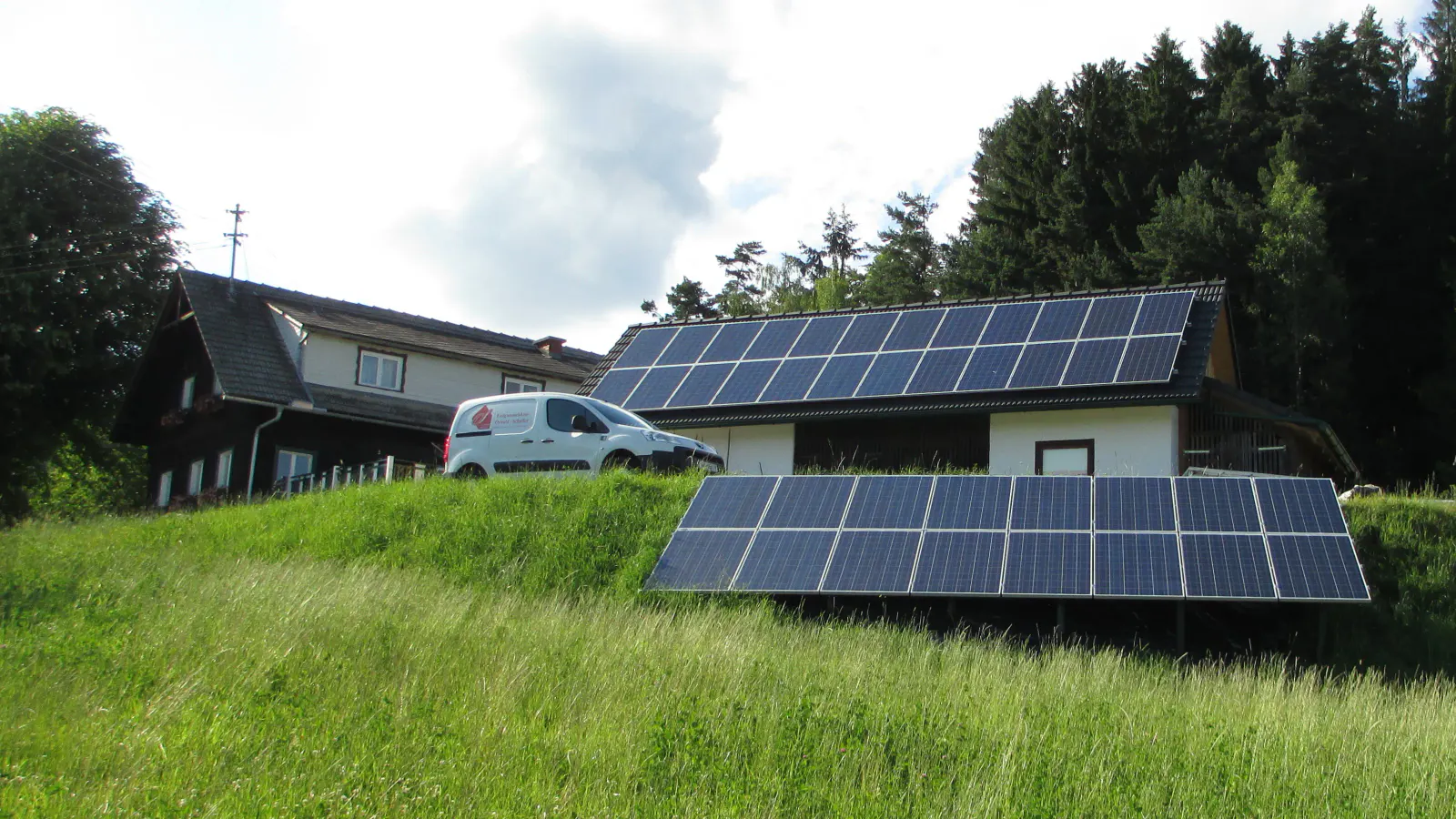 Blick auf Teil 1 und 2 unserer Photovoltaikanlagen
