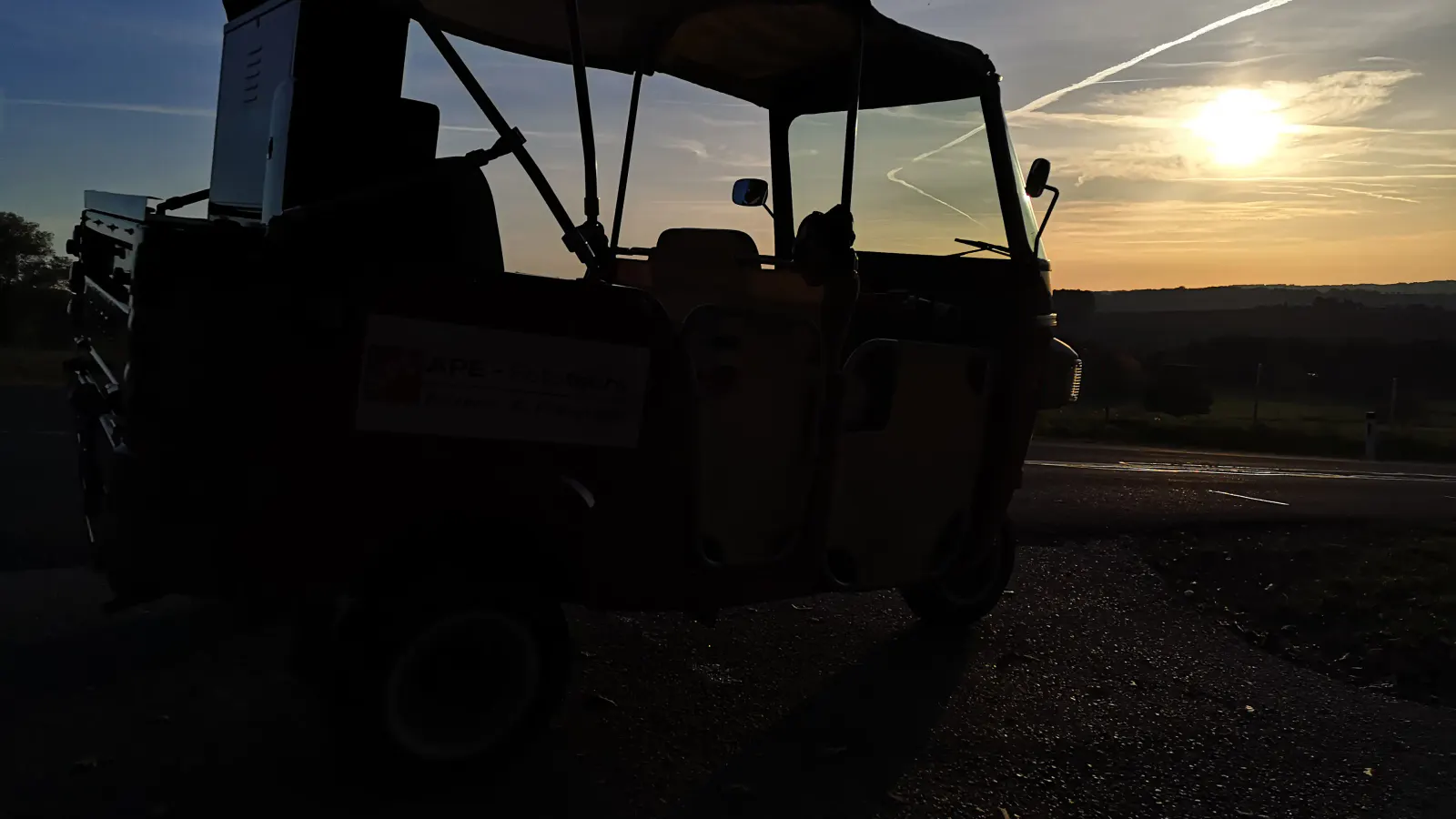 Sonnenuntergang während APE Tour