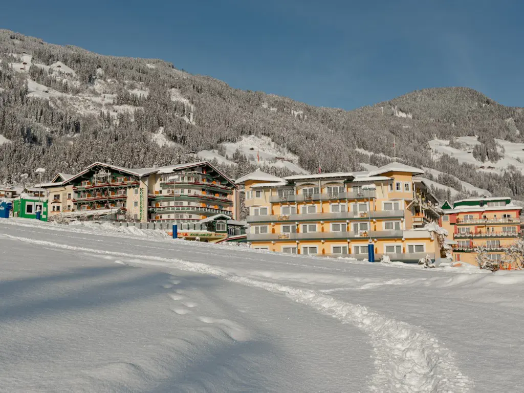Aussenansicht des Hotels Kohlerhof im Winter