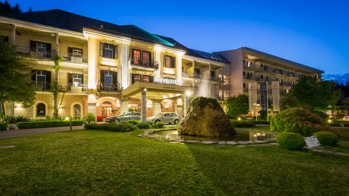 Aussenansicht des Hotels Warmbaderhof