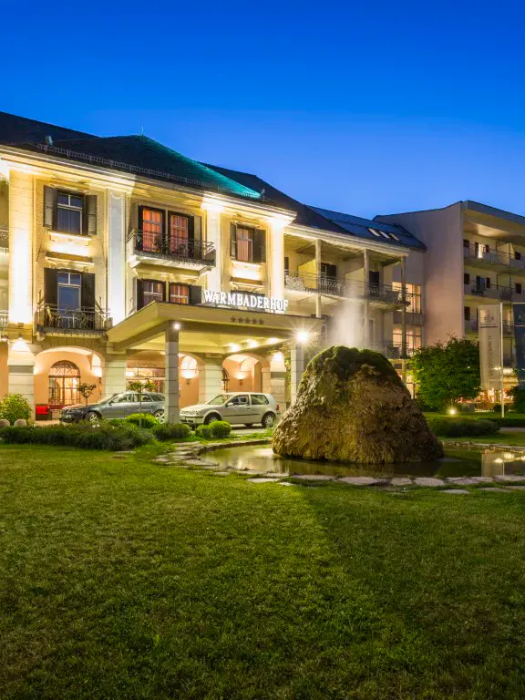 Aussenansicht des Hotels Warmbaderhof