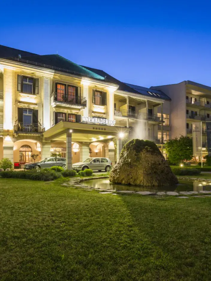 Aussenansicht des Hotels Warmbaderhof