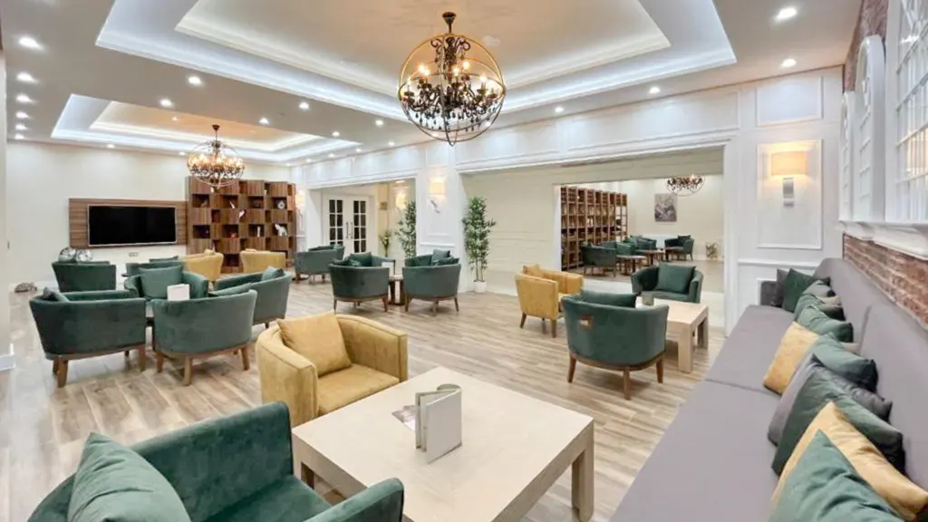 Loungebereich im Hotel Schwarzbachtal