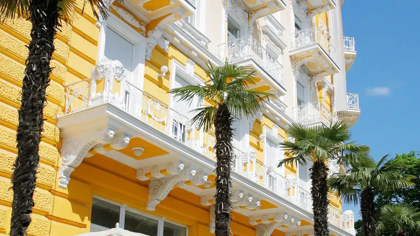Aussenansicht des Gebäudes des Hotels Bristol Opatija