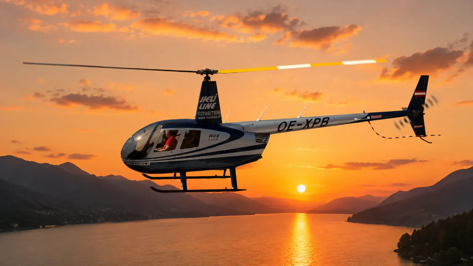 Hubschrauber fliegend