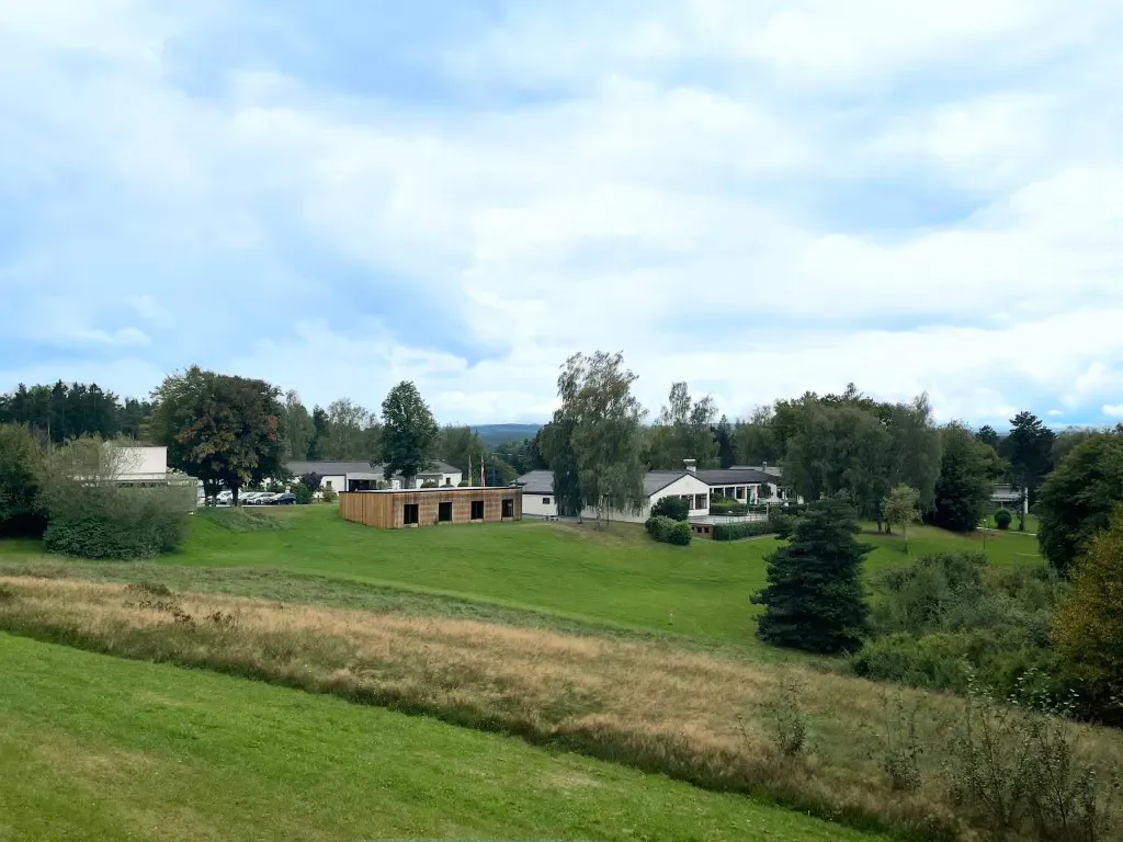 Aussenansicht von Park und Hotel Ottenstein - Das Wohlfühlhotel