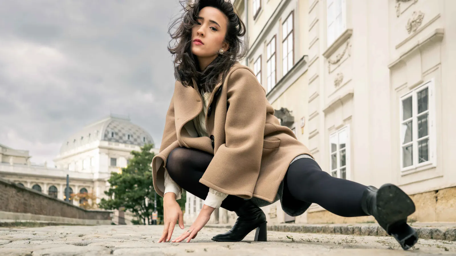 DEIN EDITORIAL – Urban Fashion Shooting in Wien