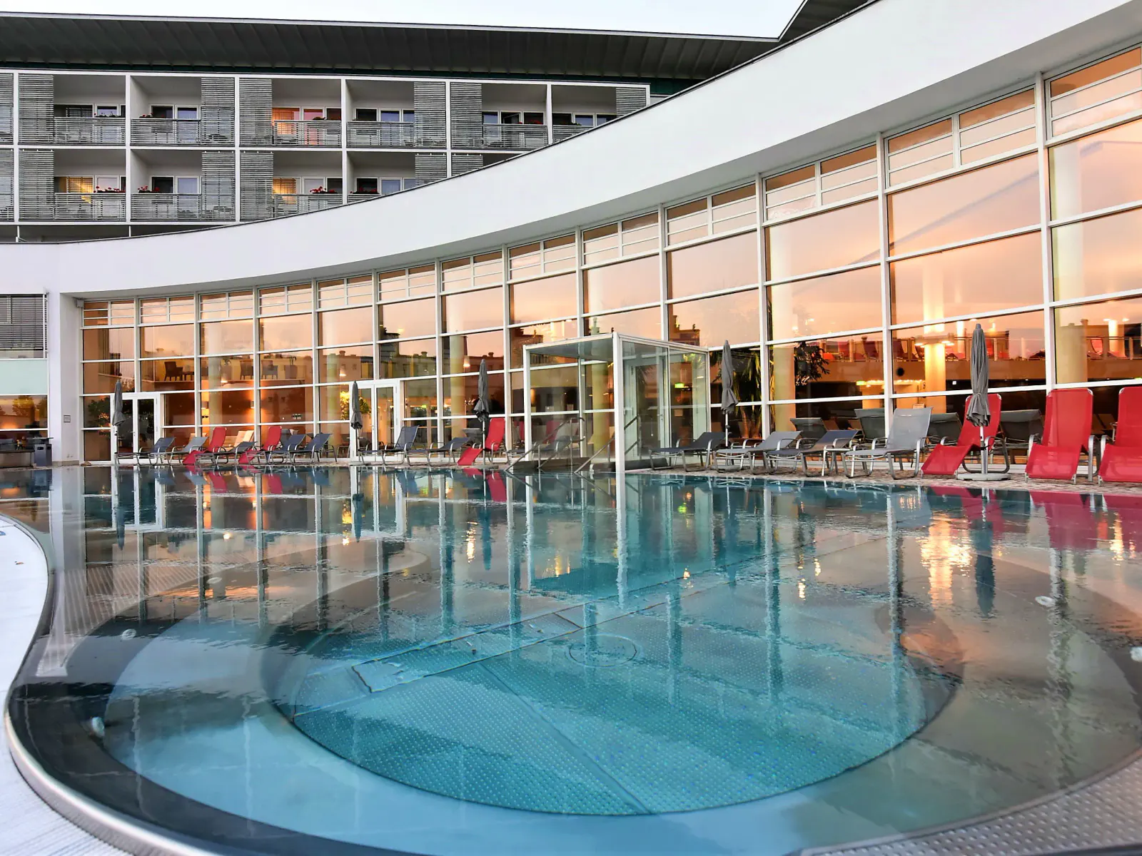 Therme Aussenbereich des Reduce Hotel VITAL