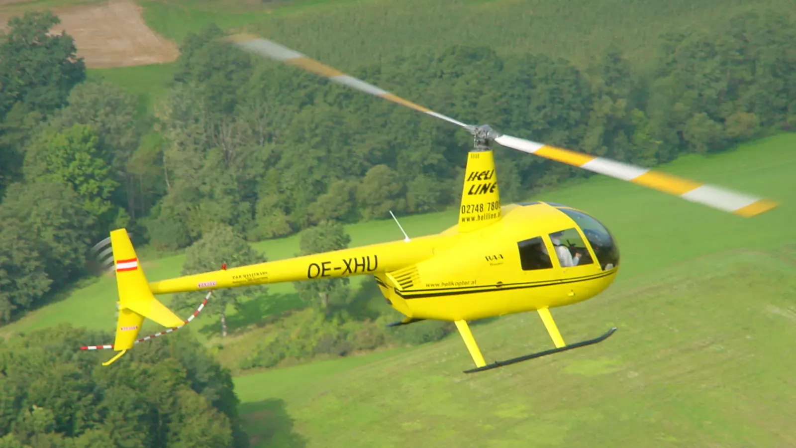 Hubschrauber fliegend