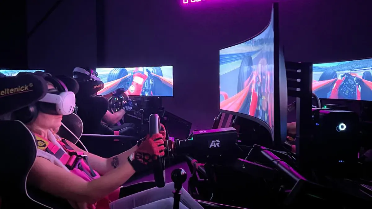 Rennsimulation mit VR Brille