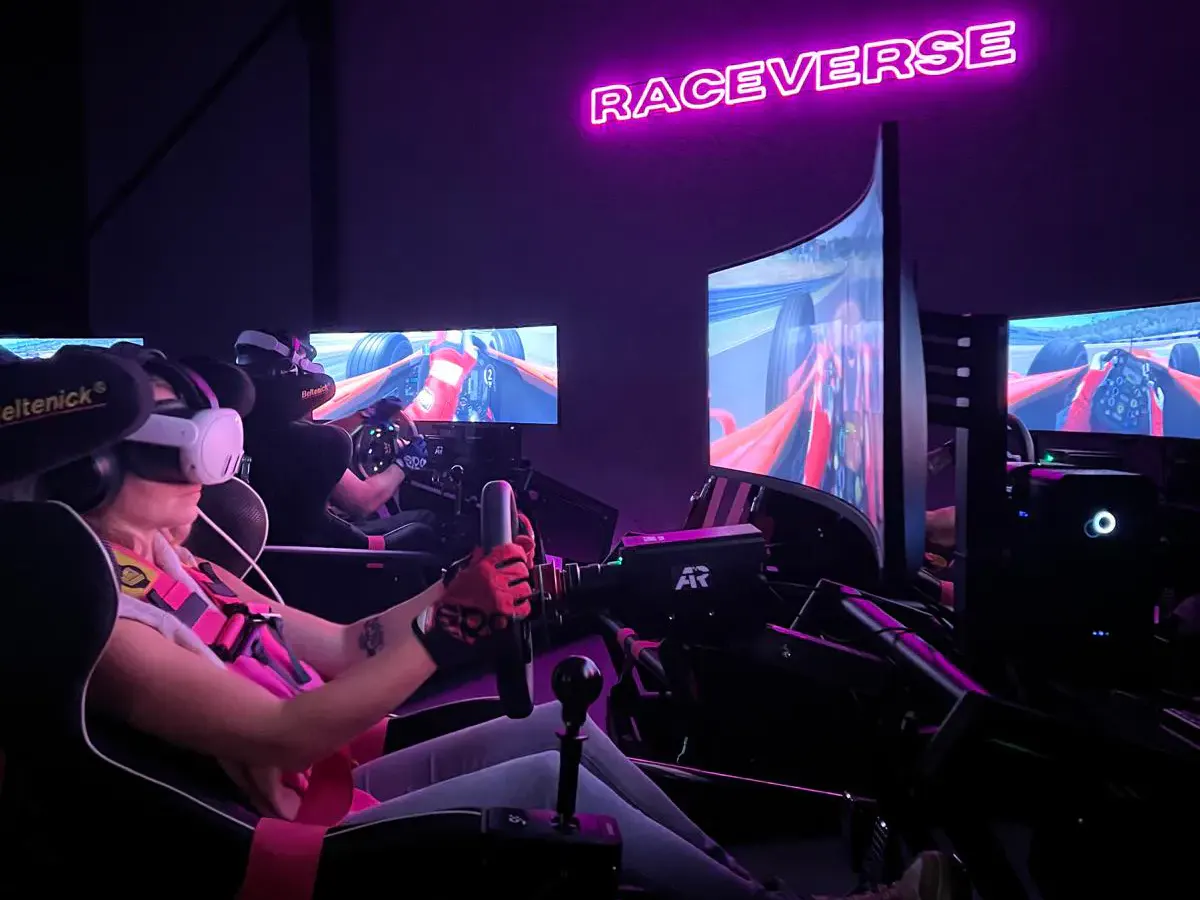 Rennsimulation mit VR Brille