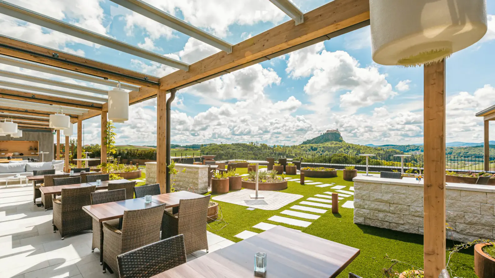 Terrasse in der Mittagssonne im Genusshotel Riegersburg