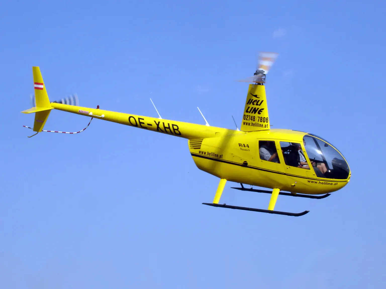 Hubschrauber fliegend
