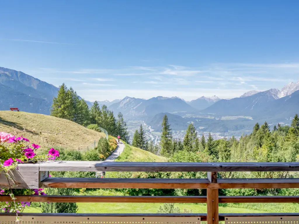 Bilck von der Terrasse des Inntalerhofes in das Inntal