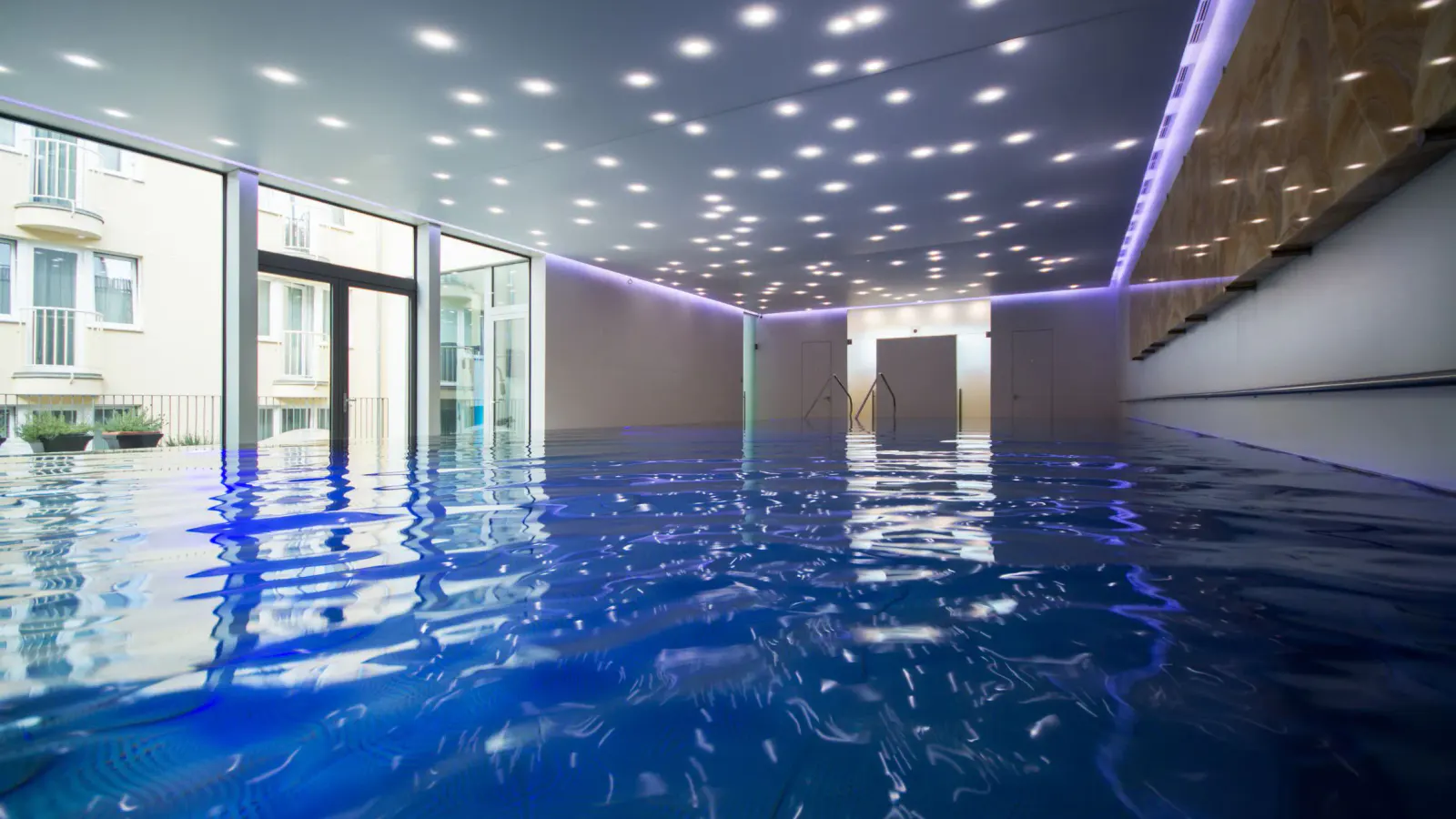 Innenpool des Luxury Wellness und Spa Hotel Prezident