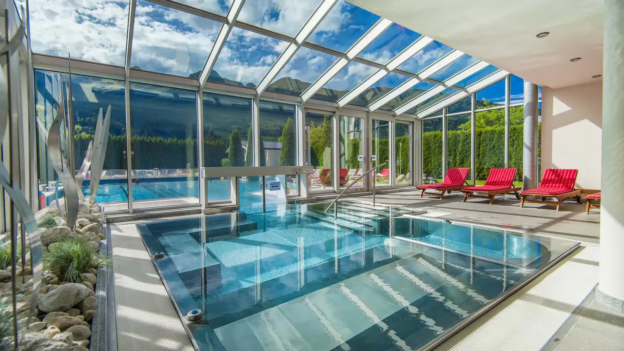 Innenpool im Impuls Hotel Tirol