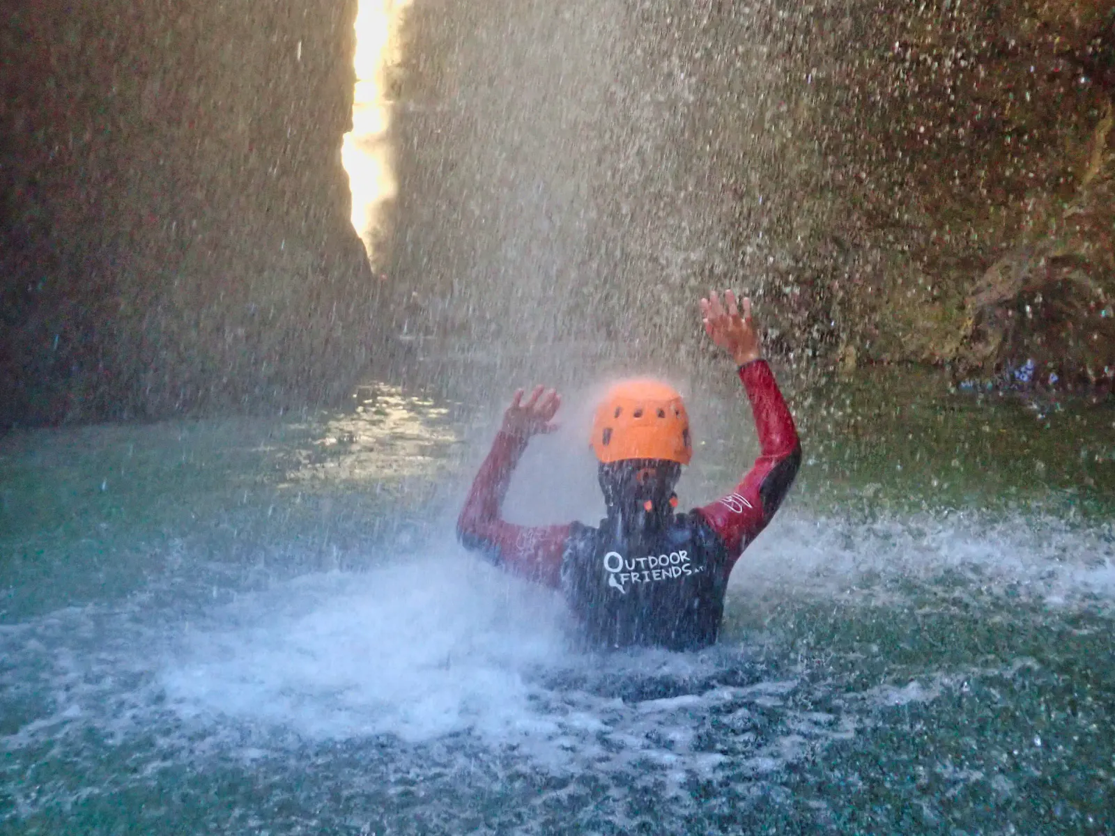 Strub unter Wasserfall
