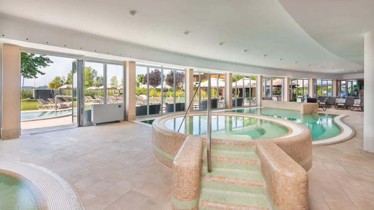 Blick in den Wellnessbereich des Hotels Golden Lake Resort