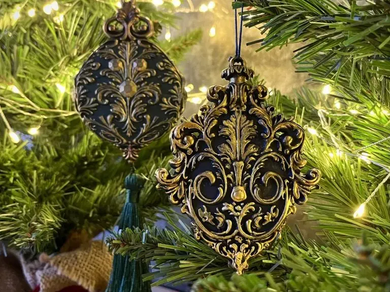 Weihnachtsschmuck gießen und bemalen