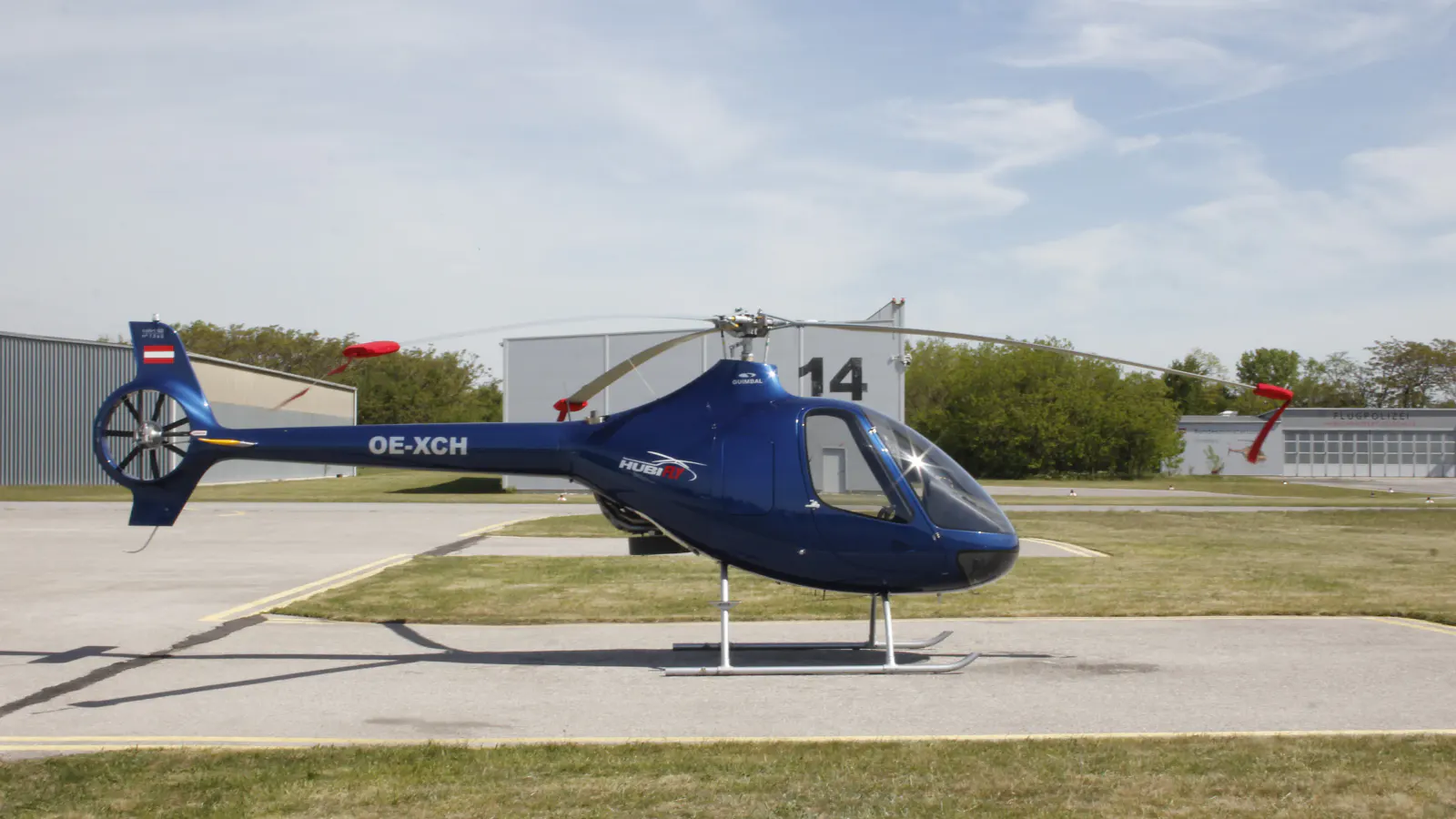 Hubschrauber am Landeplatz