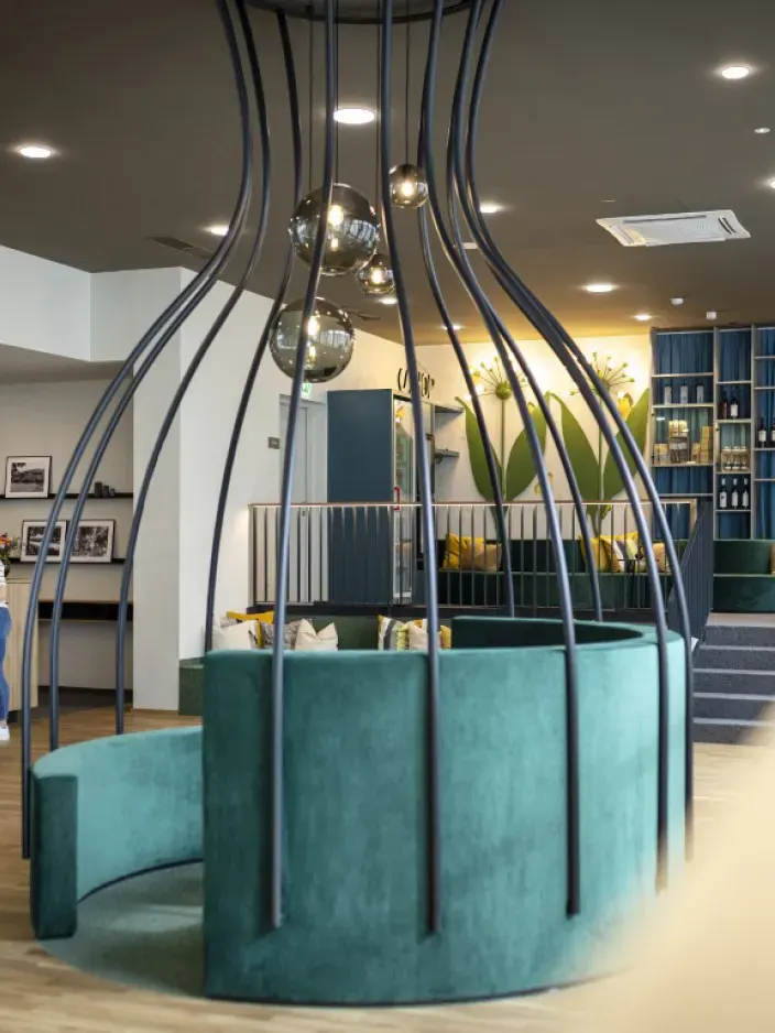 Rezeption und Lobby im JUFA Hotel Bad Radkersburg