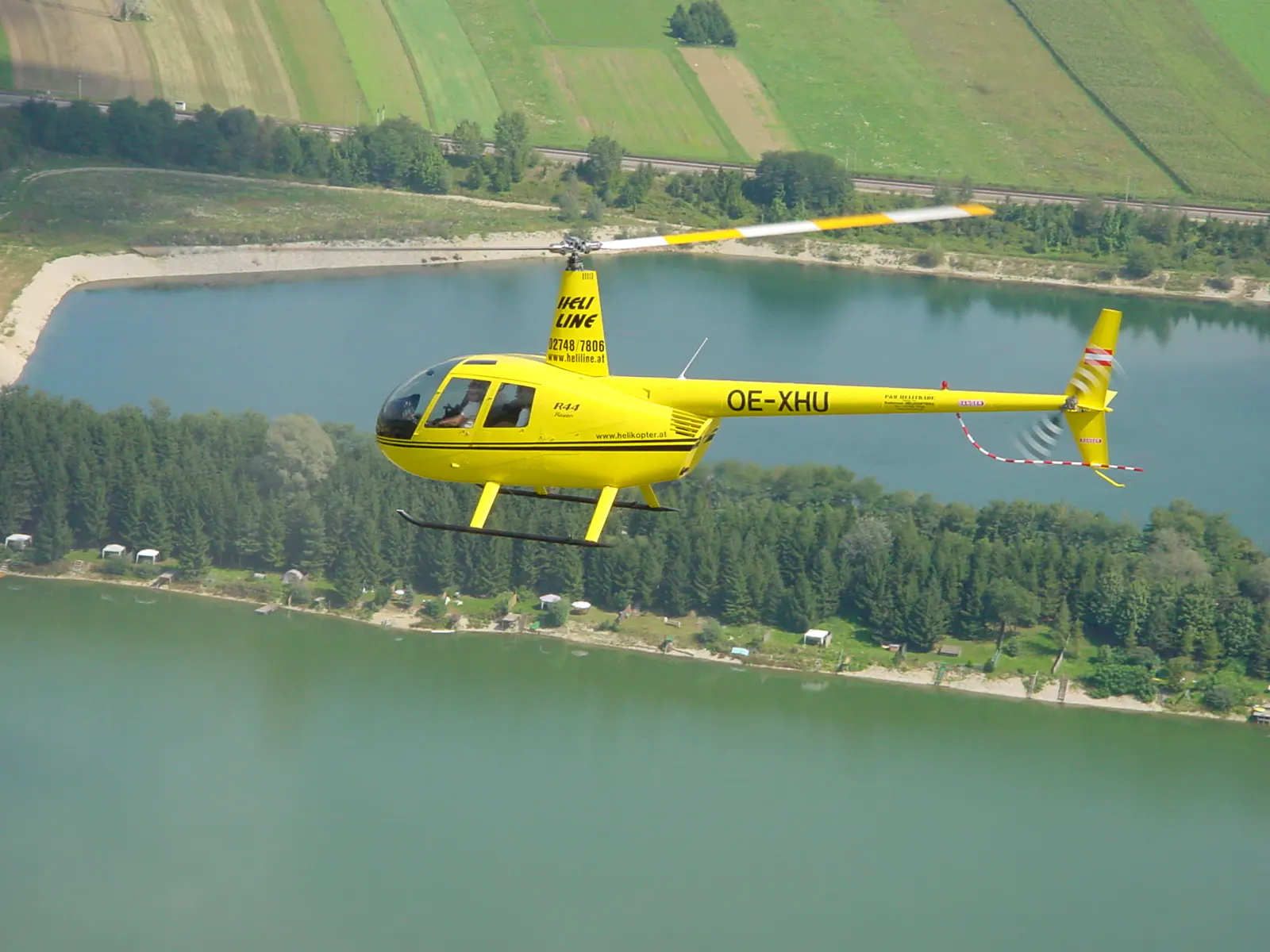 Hubschrauber fliegend