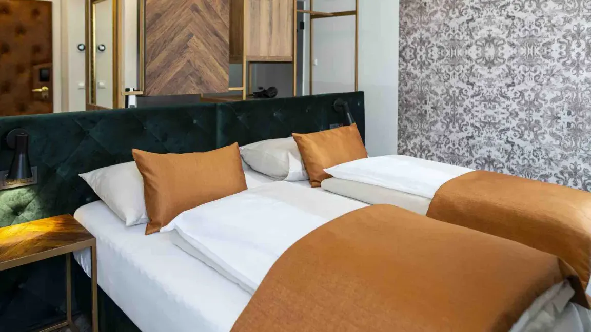 Blick in ein Standard Doppelzimmer im Hotel Palais 26
