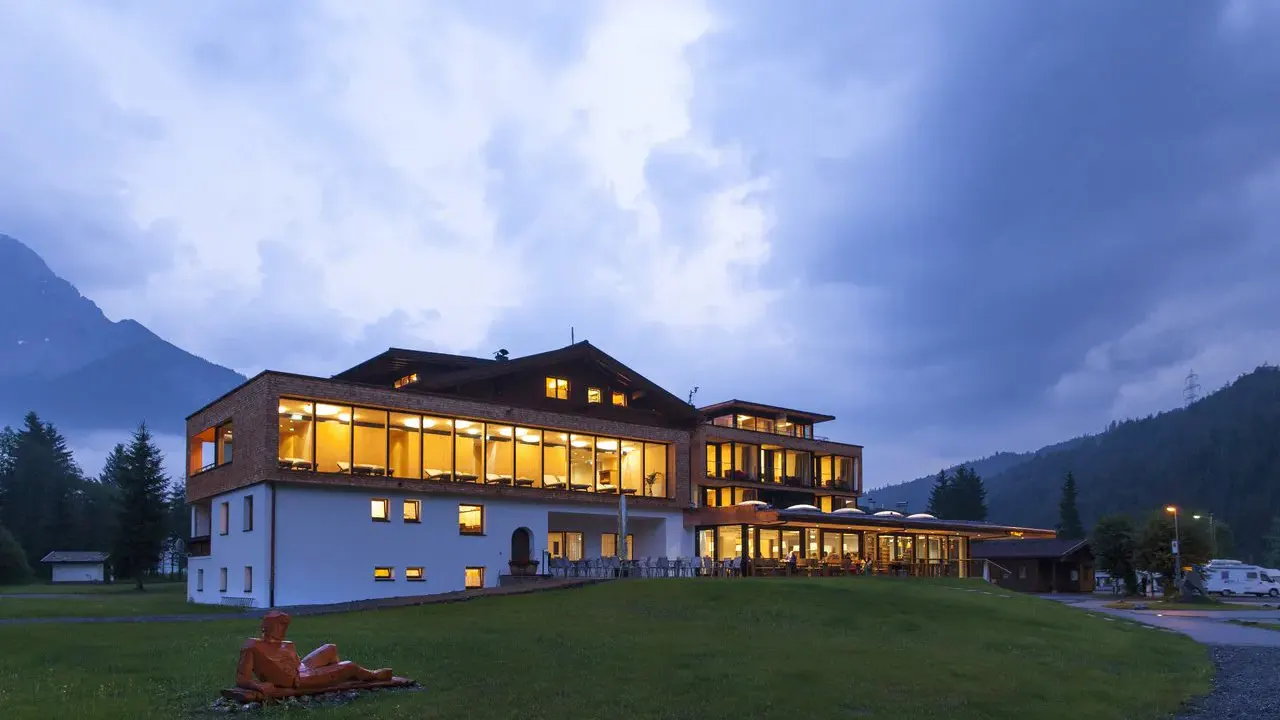 Aussenansicht des Hotels Fischer am See
