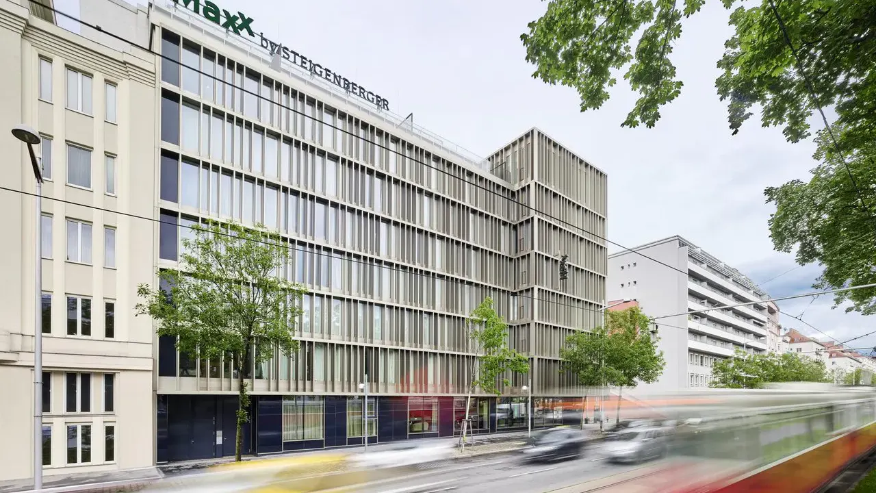 Aussenansicht des Hotels Maxx by Steigenberger