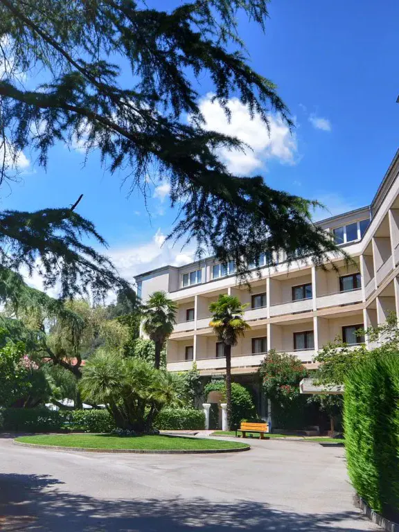 Aussenansicht Ankunftsbereich Hotel Blue Dream