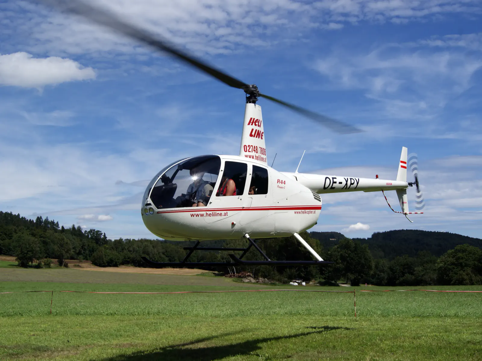Hubschrauber fliegend
