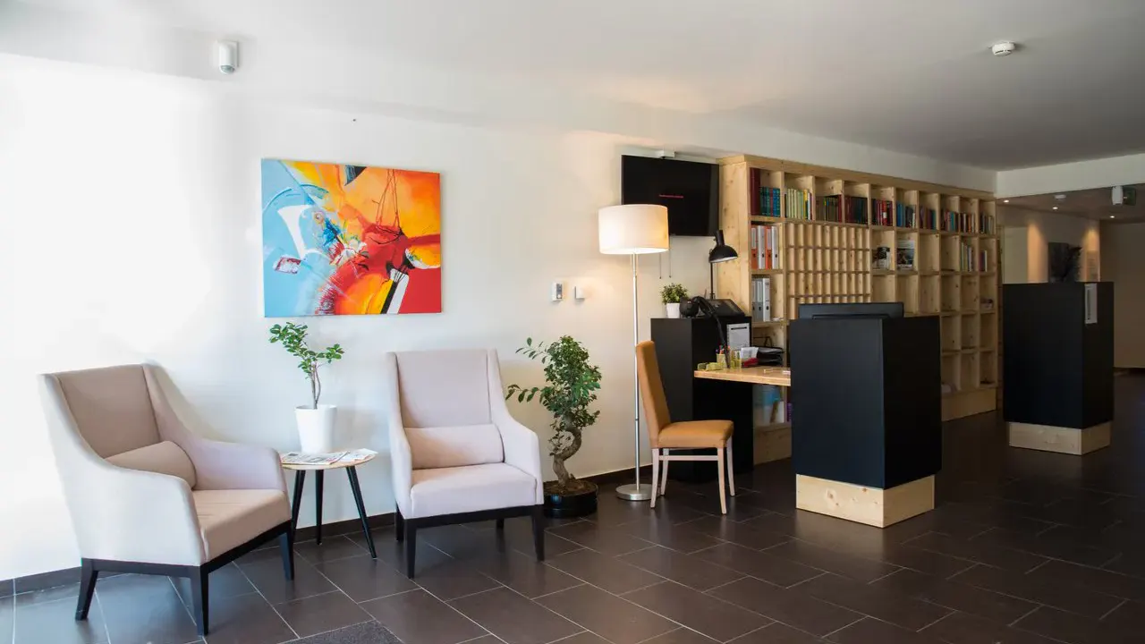 Empfangsbereich im Boutique Seehotel Erla