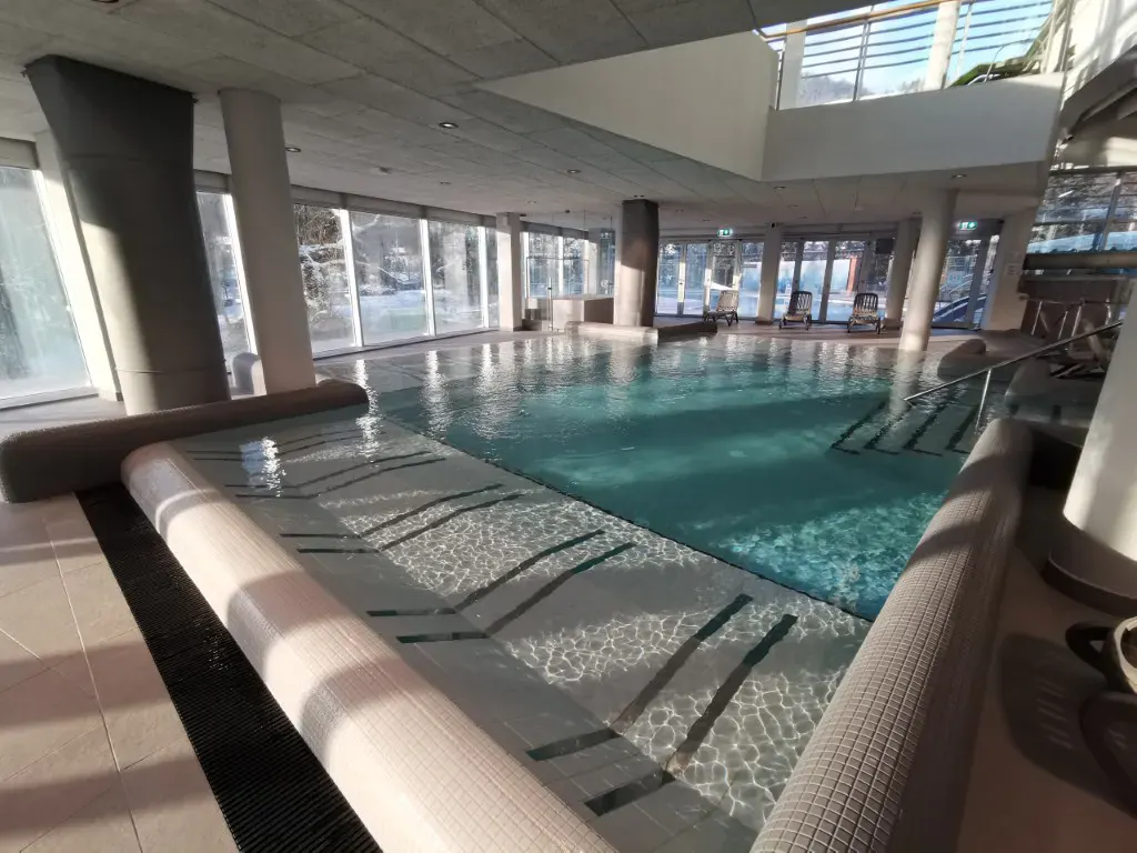 Becken im Hotel Zdravilisce Lasko indoor