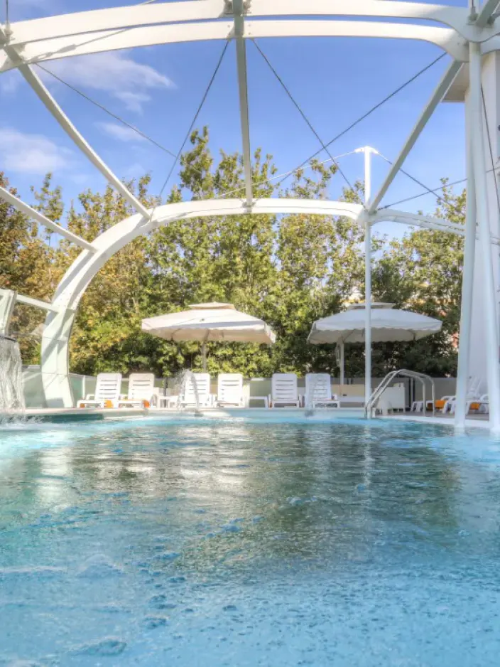 Hallenbad im Hotel Boemia