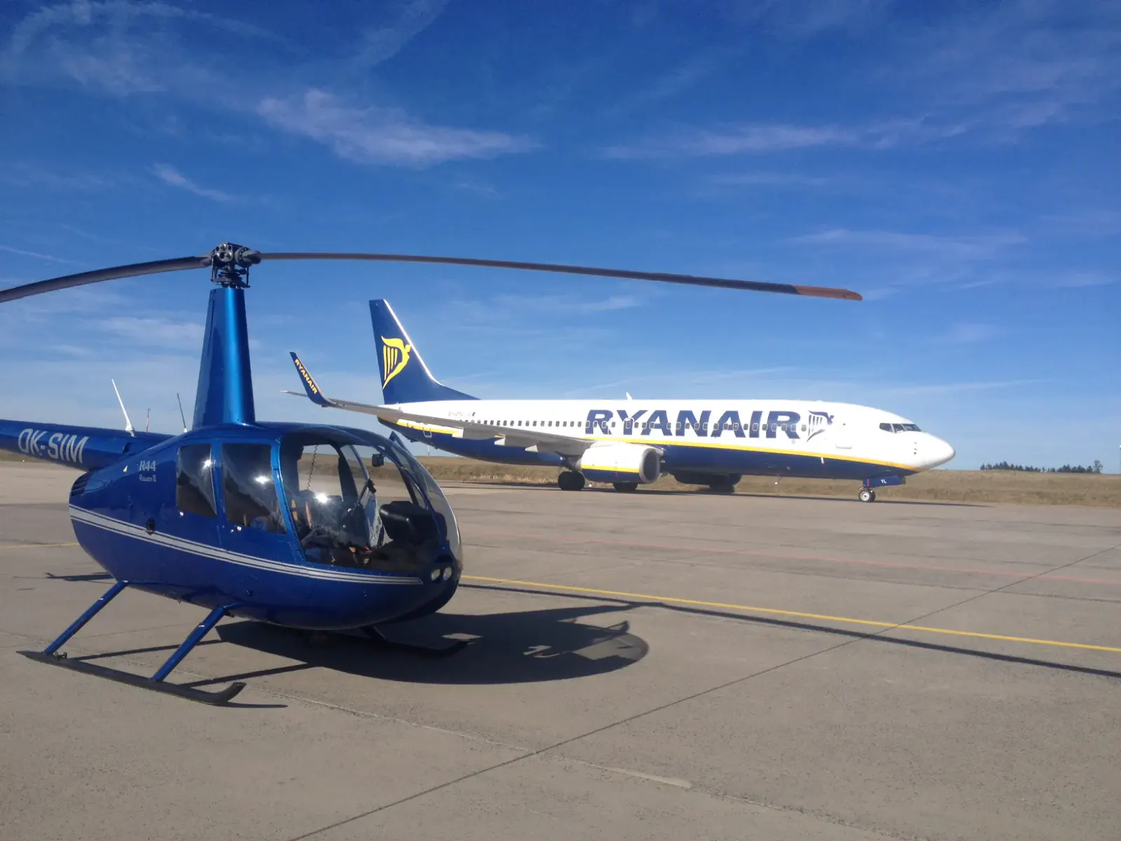 Hubschrauber fliegend
