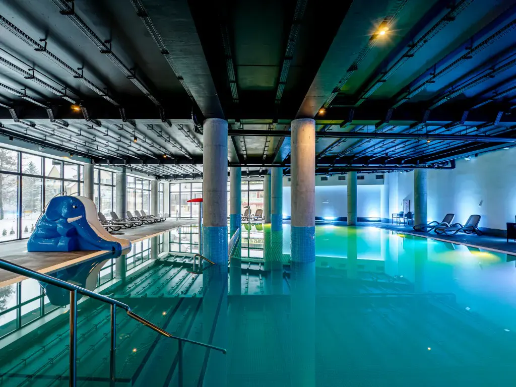 Innenpool des Resort Krol Plaza Hotels