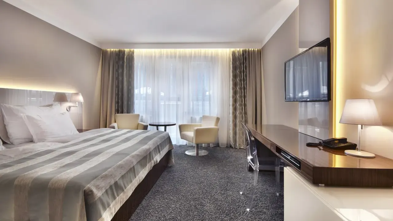Beispiel eines Doppelzimmers Standard im Luxury Wellness und Spa Hotel Prezident