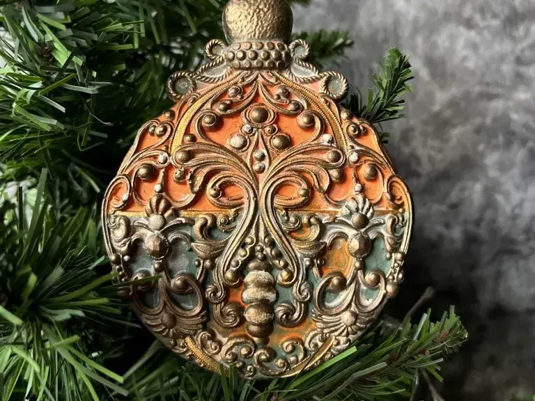 Weihnachtsschmuck gießen und bemalen