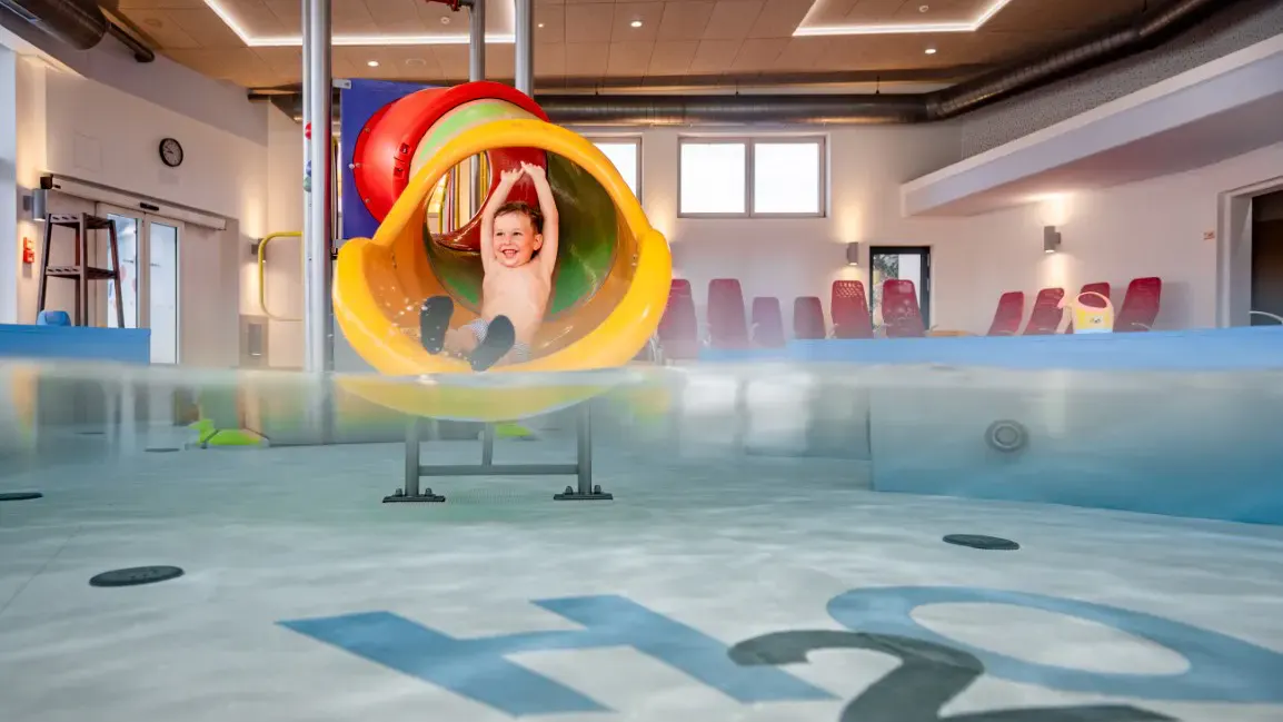 Wasserrutsche für die Kleinkinder in der H2O Hotel-Therme-Resort