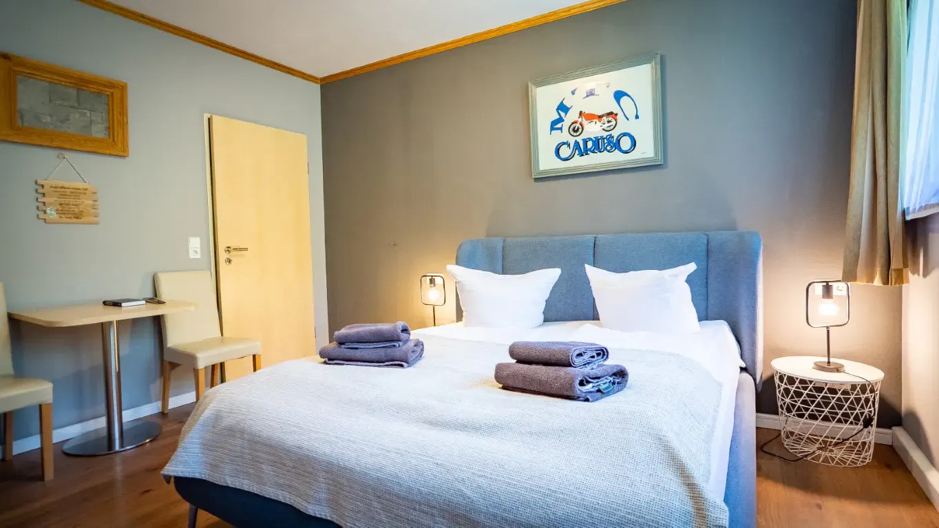 Beispiel eines Doppelzimmers des Berghotels Kräuterchalet